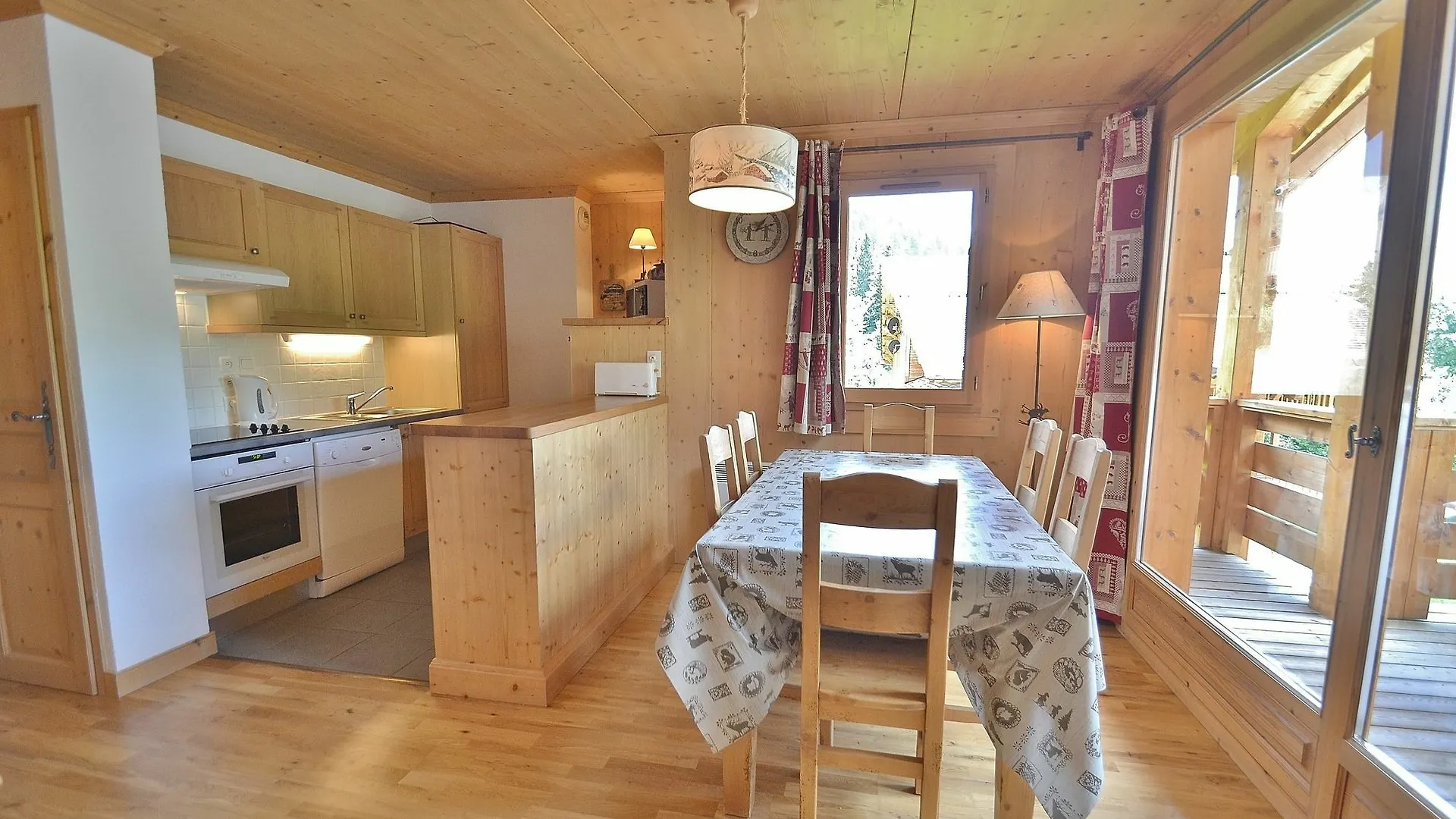 Apt E4 Les Echelles - Aravis Holidays Le Grand-Bornand